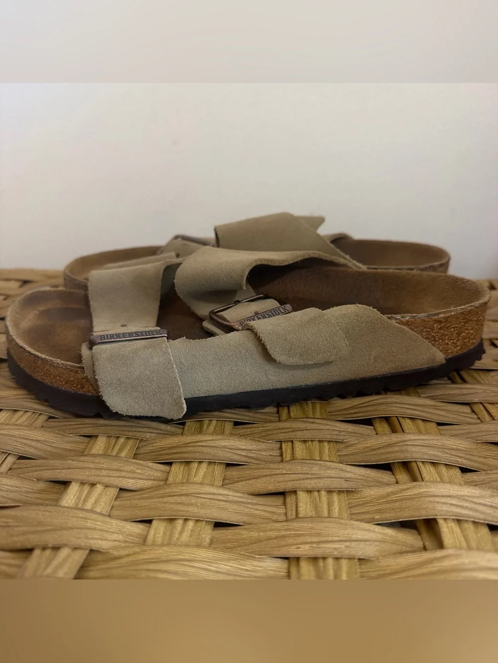 Birkenstock Arizona Sandals Women’s 6.5/7 EU 37 Taupe Suede Leather Cork Footbed